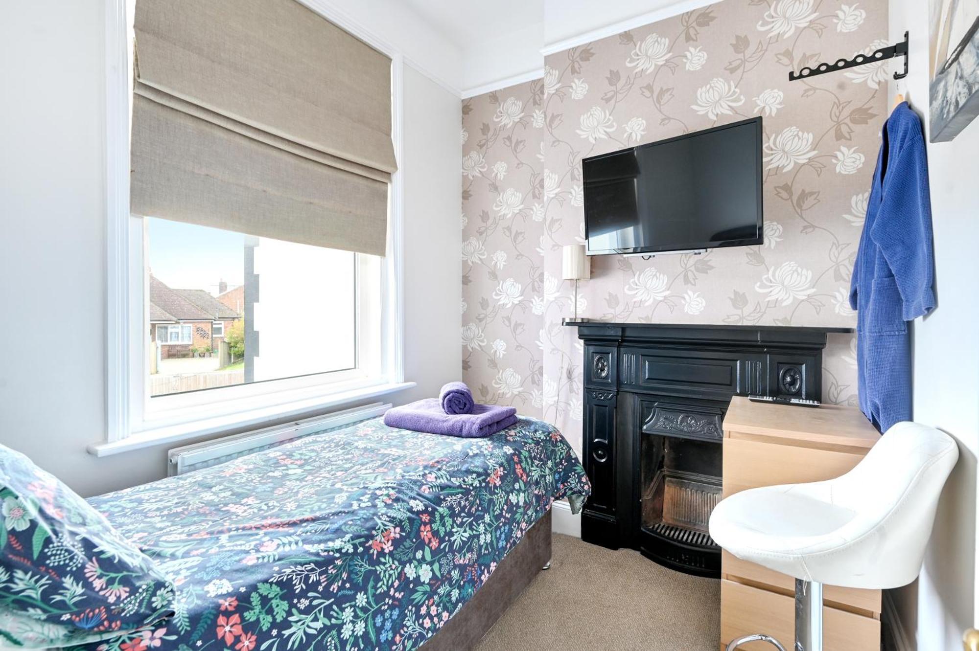 Northrise Retreat Bed & Breakfast Хейстингс Екстериор снимка